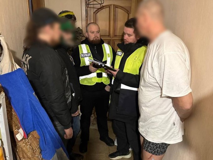 Двоє харків'ян обкрадали пошкоджені будинки